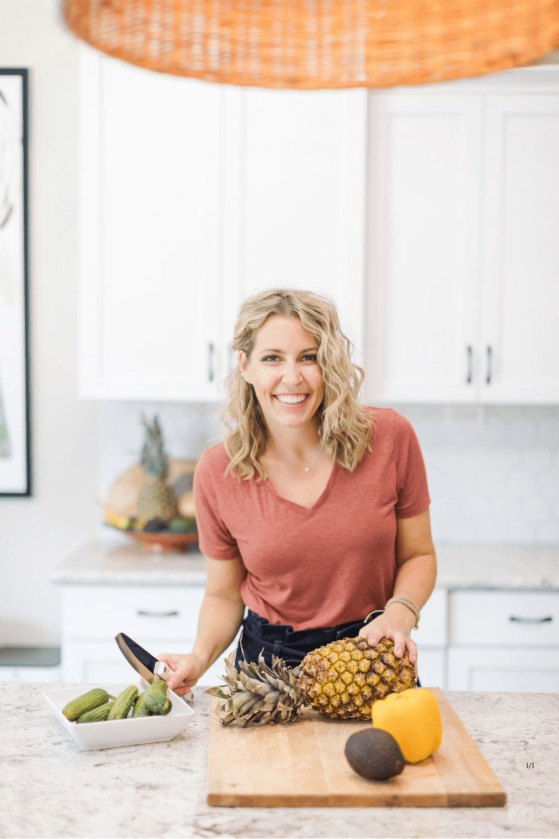 How to Nourish Your Body & Thrive with Hashimotos with Amy Tenney