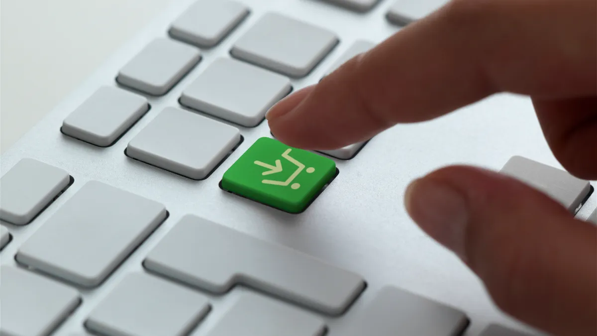 Shopping cart icon on keyboard, computer keyboard message